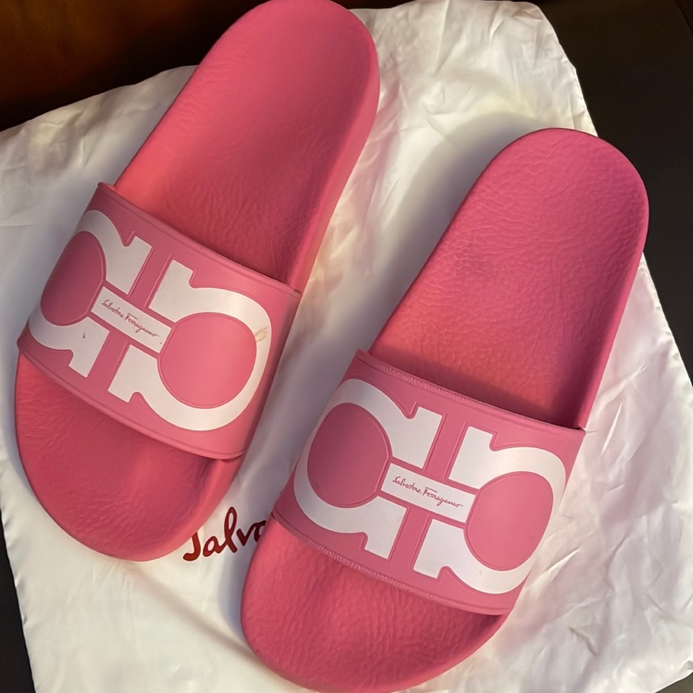 Ladies authentic slides.